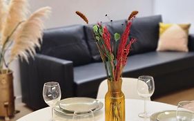 Las Artes Hlius Luxury Apartments